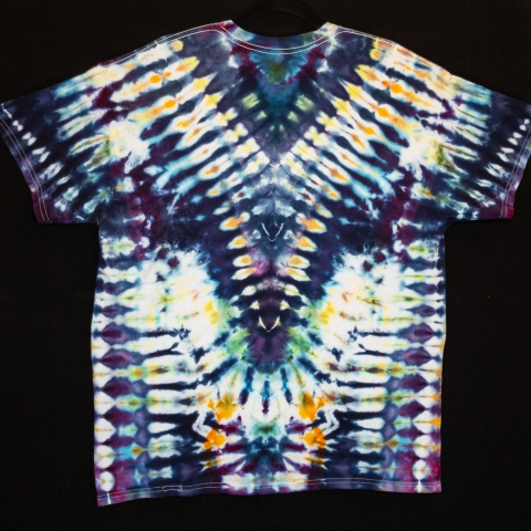 "Coral Vortex"︱Extra Large Adult T-Shirt